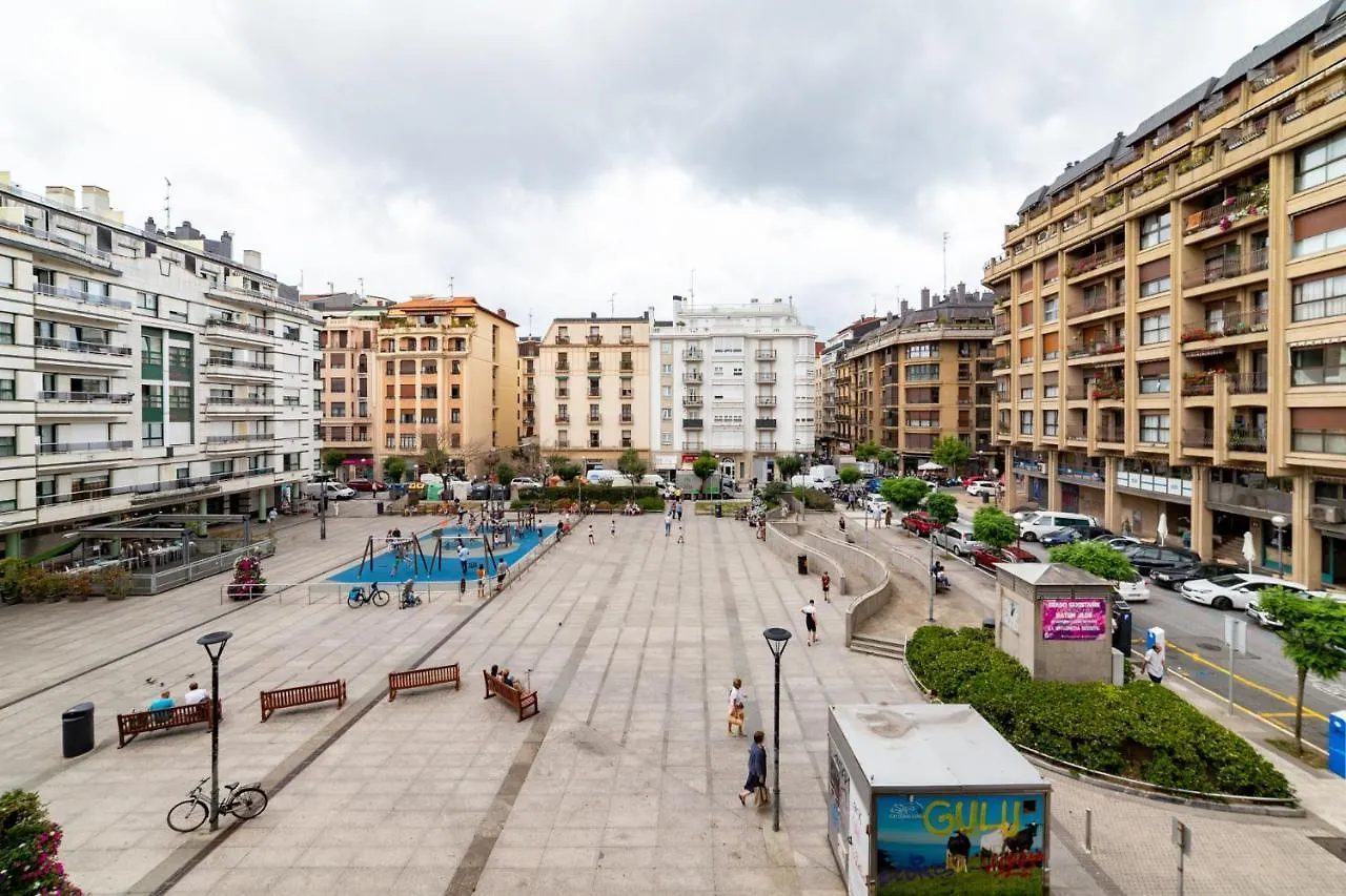 Comfy & Luminous Terrace Apartment San Sebastián