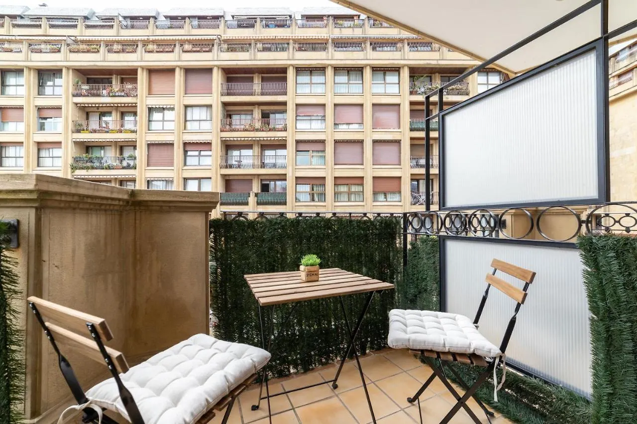Comfy & Luminous Terrace Apartment San Sebastián