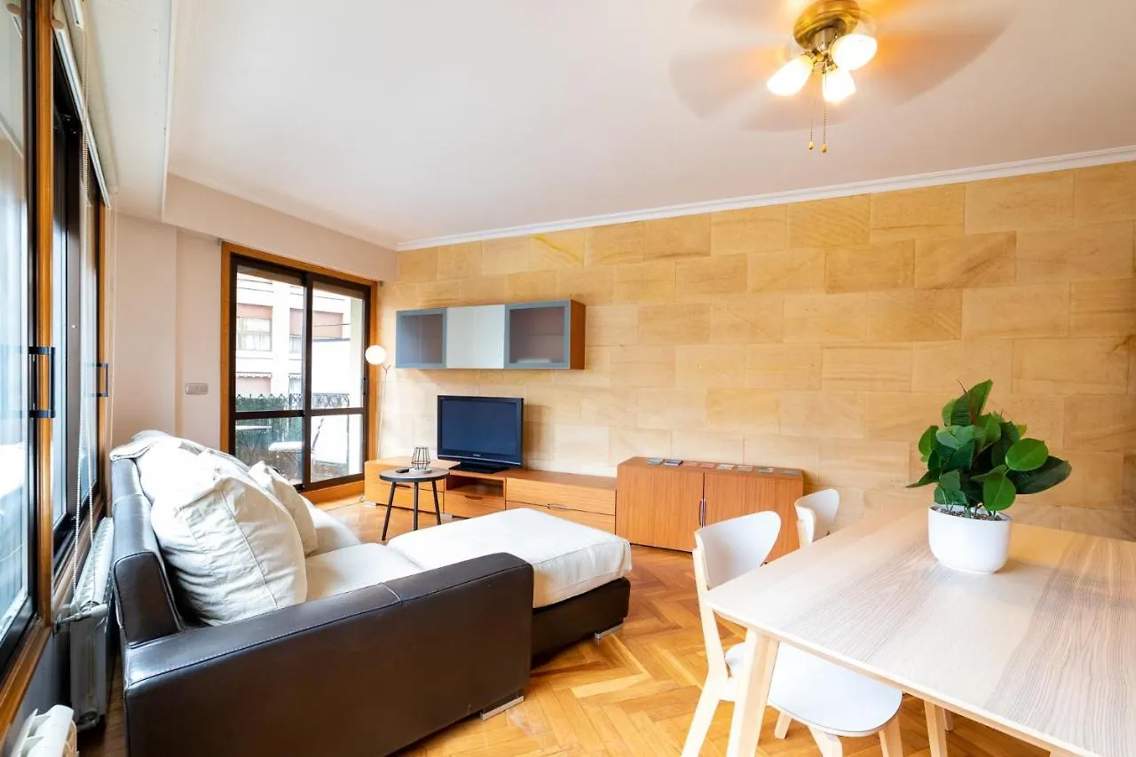 Comfy & Luminous Terrace Apartment San Sebastián Hiszpania