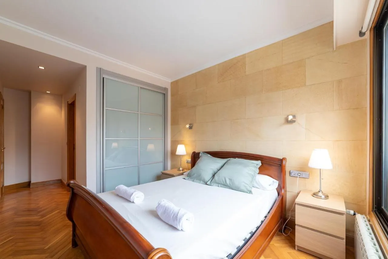 Comfy & Luminous Terrace Apartment San Sebastián
